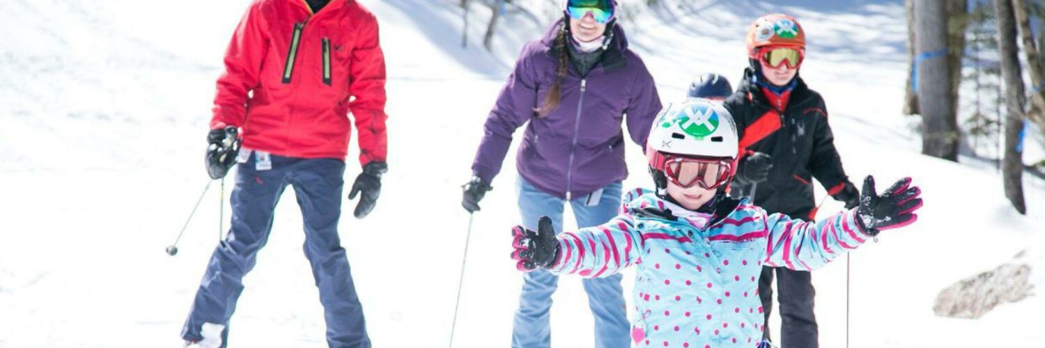 Family skiing