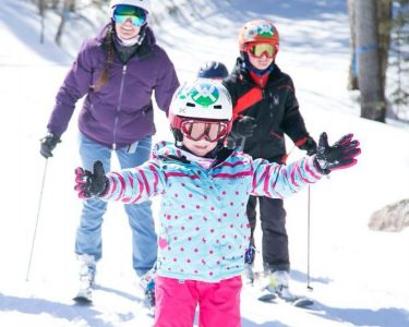 Family skiing
