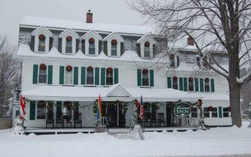 Cranmore Inn Winter Festive Wreaths