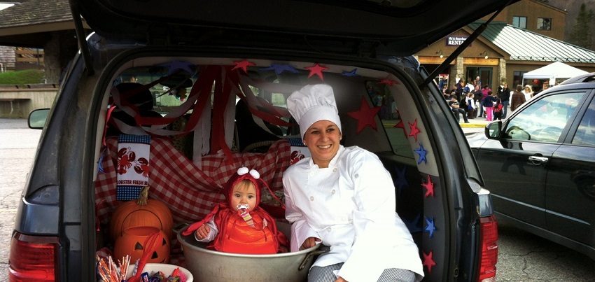 Trunk or Treat baby lobster mom chef
