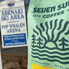 We love our little town so much and we couldn’t be happier to supply not only our local ski mt #abenakiskiarea, AS WELL AS our BRAND new ice arena #popwhalenarena #popwhalenicearena. Keeping it real close and supporting our local business so now you can have a locally roasted delicious hot cup of coffee while you enjoy all the winter fun! #wolfeboronh #wolfeboro #nh #sevensunscoffee