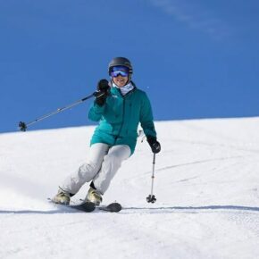 Ski NH Assistant Director, Melody Nester, shredding the slopes in her @terracea_ gear! #skinewhampshire