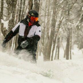 Powder shot taken at Gunstock Mountain Resort yesterday. Click to check out yesterday's snowfall totals in NH and get out and ski or ride today! https://conta.cc/3ZkqbUL #SkiNewHampshire