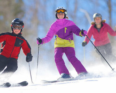 Kids skiing at Pats Peak