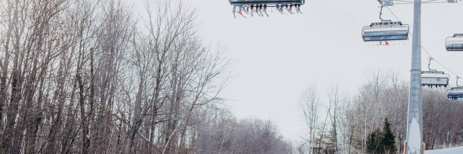 25 Skiers Under The Lift Loon