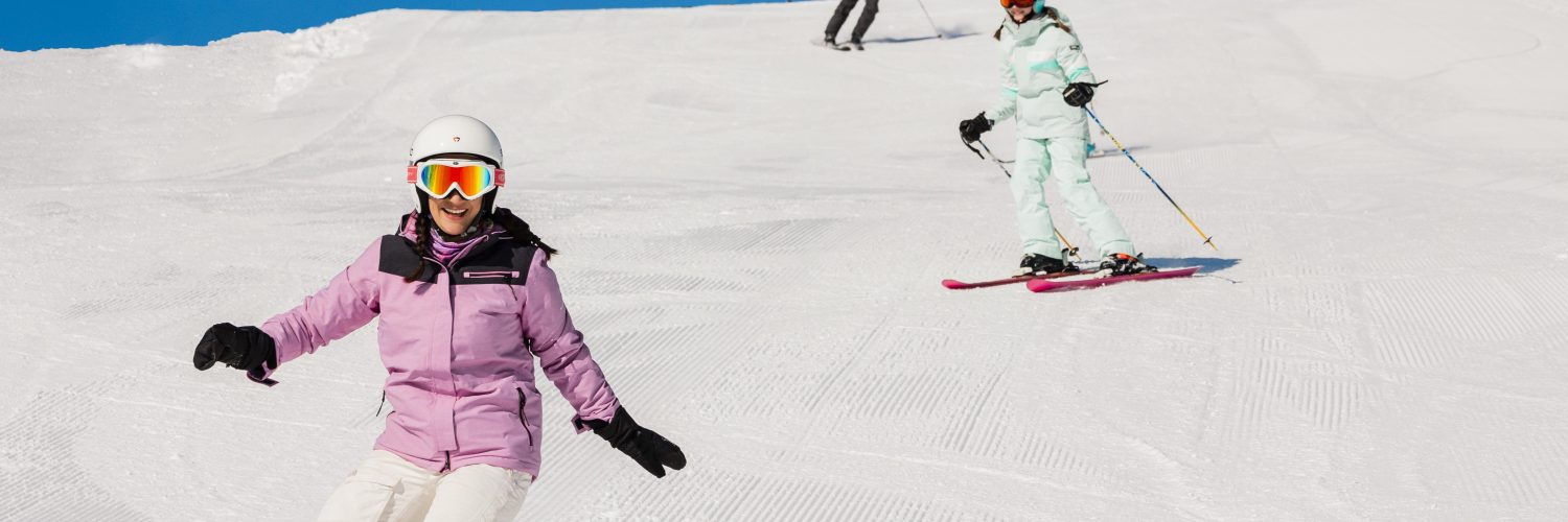 SNOWBOARDER